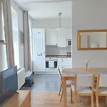 Apartment Saxonia De Luxe: Modern 2-room With Parking In