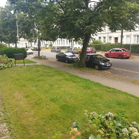 Chemnitz Saxonia Homedeluxe Hochwertige 50Qm 2-Zimmer-Ferienwohnung Mit Privaten Kfz Parkplatz Stellplatz Mit Mwst-Rechnung Mit Xxl Huelsta Bett & Etagenbett Mit Internetflatrate - Ideal Fuer Familien, Paare, Kulturinteressierte & Geschaeftsreisende! Appartement