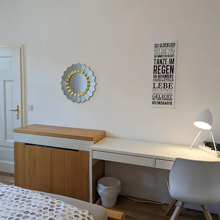 Chemnitz Saxonia Homedeluxe Hochwertige 50Qm 2-Zimmer-Ferienwohnung Mit Privaten Kfz Parkplatz Stellplatz Mit Mwst-Rechnung Mit Xxl Huelsta Bett & Etagenbett Mit Internetflatrate - Ideal Fuer Familien, Paare, Kulturinteressierte & Geschaeftsreisende! Chemnitz