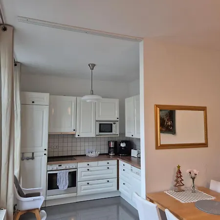 Chemnitz Saxonia Homedeluxe Hochwertige 50Qm 2-Zimmer-Ferienwohnung Mit Privaten Kfz Parkplatz Stellplatz Mit Mwst-Rechnung Mit Xxl Huelsta Bett & Etagenbett Mit Internetflatrate - Ideal Fuer Familien, Paare, Kulturinteressierte & Geschaeftsreisende! *