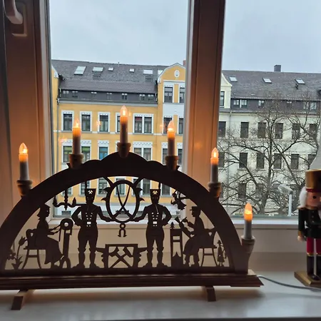 Chemnitz Saxonia Homedeluxe Hochwertige 50Qm 2-Zimmer-Ferienwohnung Mit Privaten Kfz Parkplatz Stellplatz Mit Mwst-Rechnung Mit Xxl Huelsta Bett & Etagenbett Mit Internetflatrate - Ideal Fuer Familien, Paare, Kulturinteressierte & Geschaeftsreisende! *