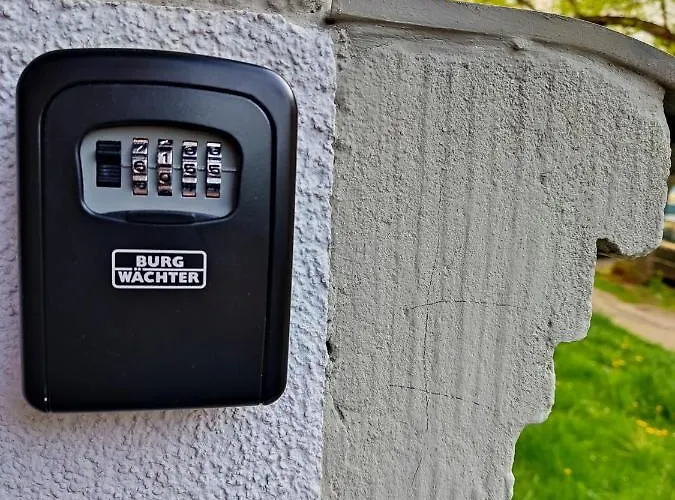 Saxonia De Luxe: Modern 2-room With Parking In Apartment Chemnitz