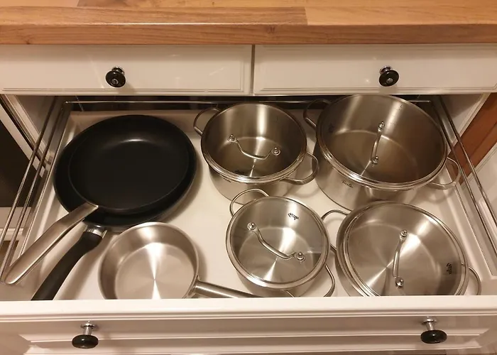 Saxonia De Luxe: Modern 2-room With Parking In Chemnitz