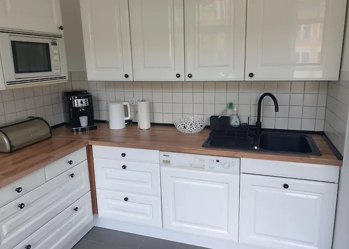 Saxonia De Luxe: Modern 2-room With Parking In *