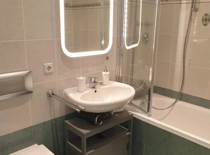 Saxonia De Luxe: Modern 2-room With Parking In Apartment *