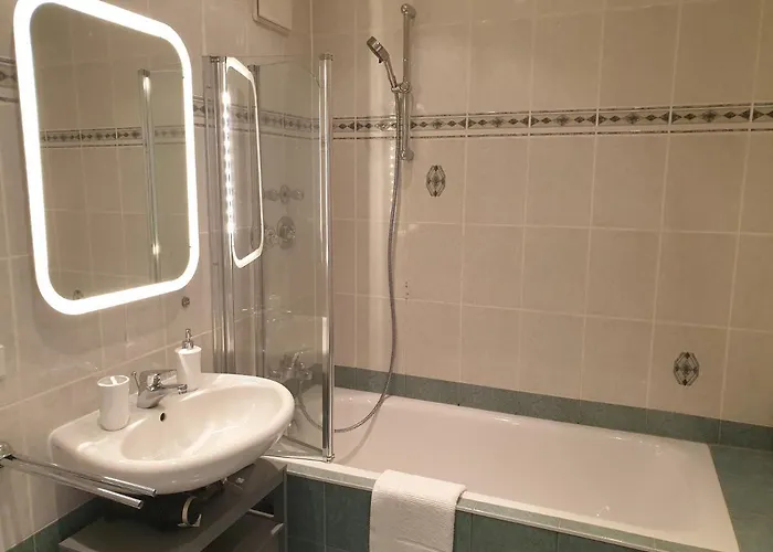 Apartment Saxonia De Luxe: Modern 2-room With Parking In *