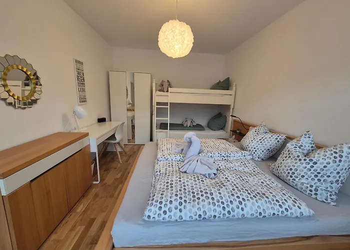 Saxonia De Luxe: Modern 2-room With Parking In