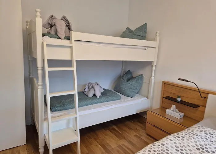 Saxonia De Luxe: Modern 2-room With Parking In